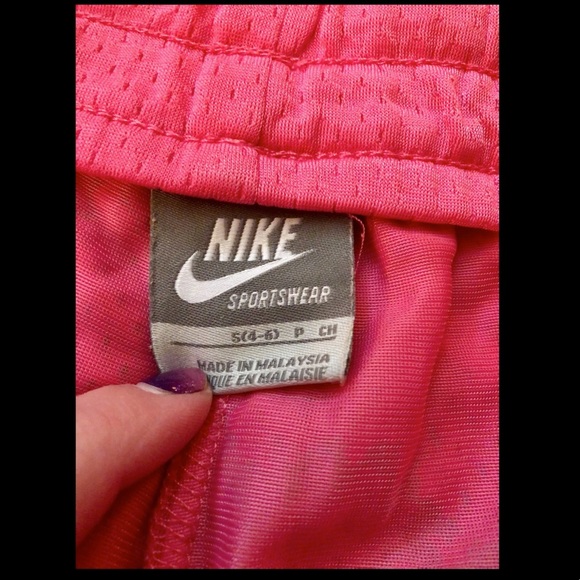 Nike Mesh Shorts - Picture 3 of 4